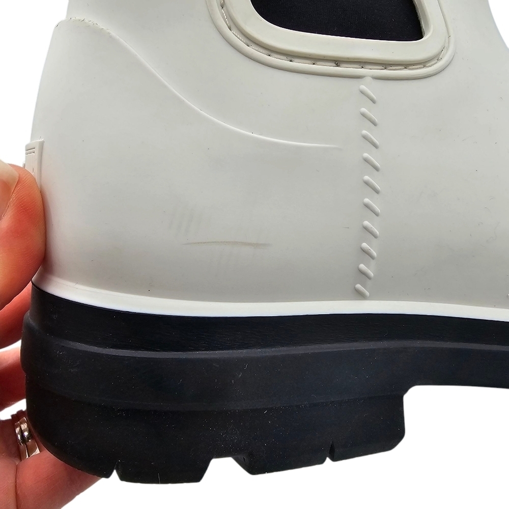 UGG Droplet Chelsea Rain Boots in White - Picture 13 of 13